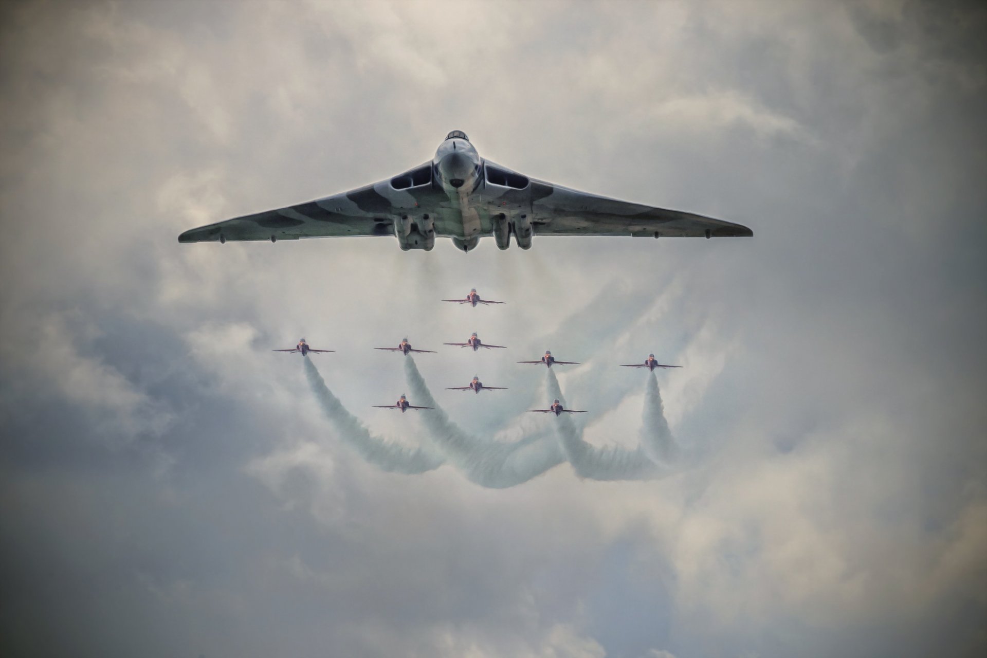 bombardiere vulcano frecce rosse aereo