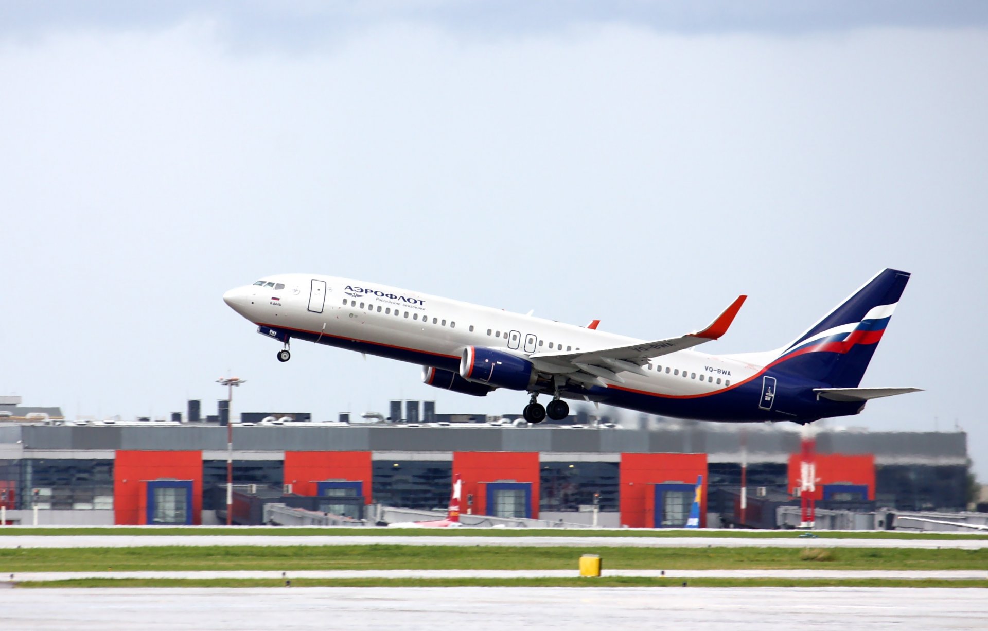 aeroflot boeing b-737 er pasajeros avión aeropuerto alas turbina