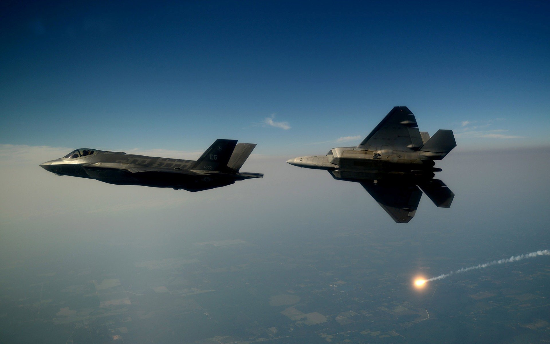 f-35 vs f-22 united states air force fifth-generation fighter inconspicuous two fighter in the air lockheed martin lightning ii raptor stealth technology