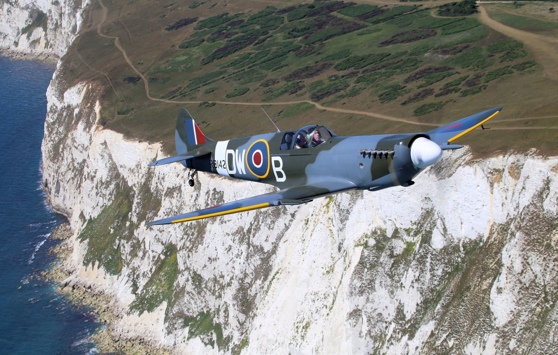 supermarine spitfire británico monomotor caza paisaje