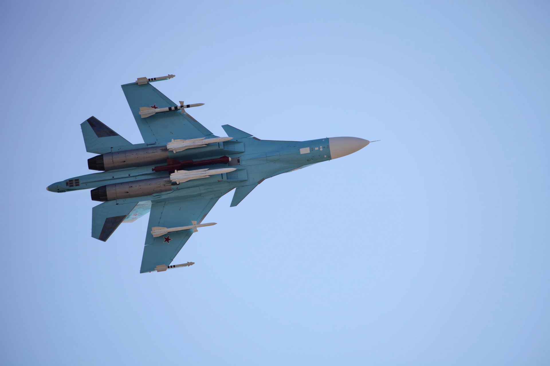 avión su-34 su-34 ruso caza primera línea bombardero generación defensor acrobacia aérea cualquier hora día alta precisión tiro superficie tierra objetivos vuelo cielo maks-2015 desarrollador oficina de diseño sukhoi fuerza aérea rusia