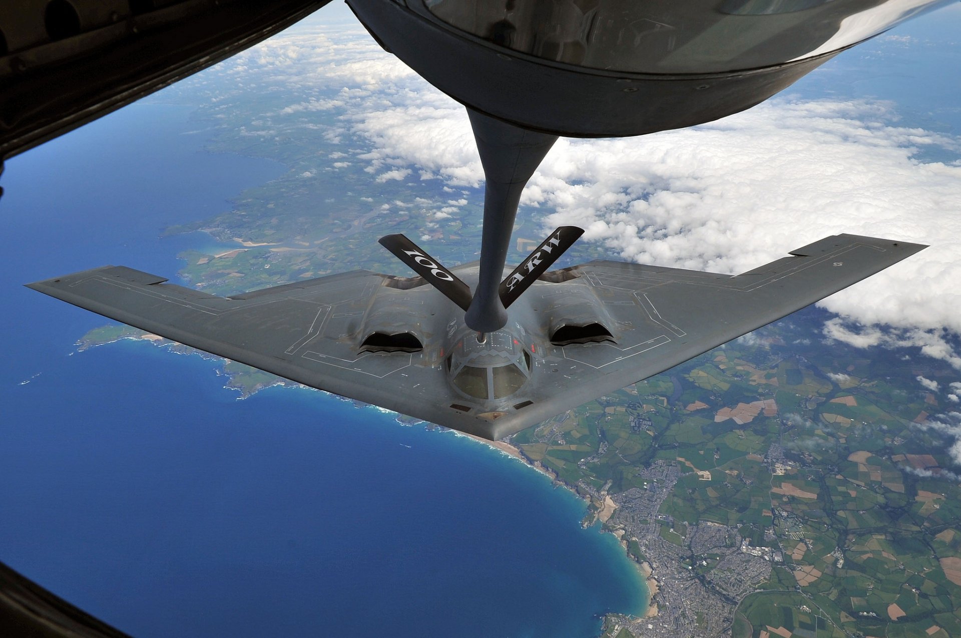 northrop b-2 spirit strategiczny bombowiec tankowanie