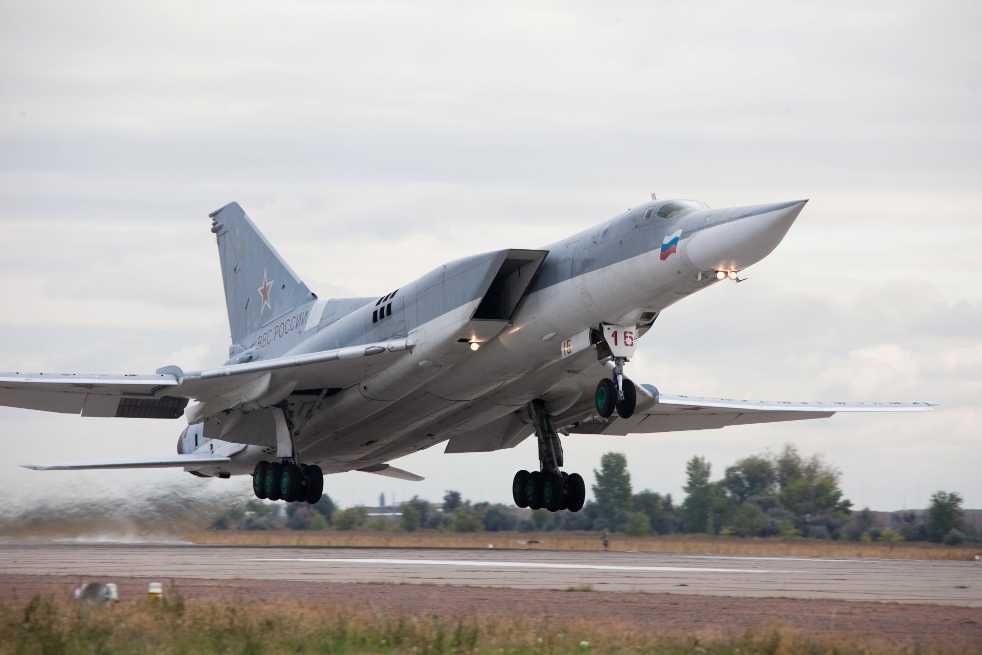 tu-22m3 daleki naddźwiękowy bombowiec rakietowy