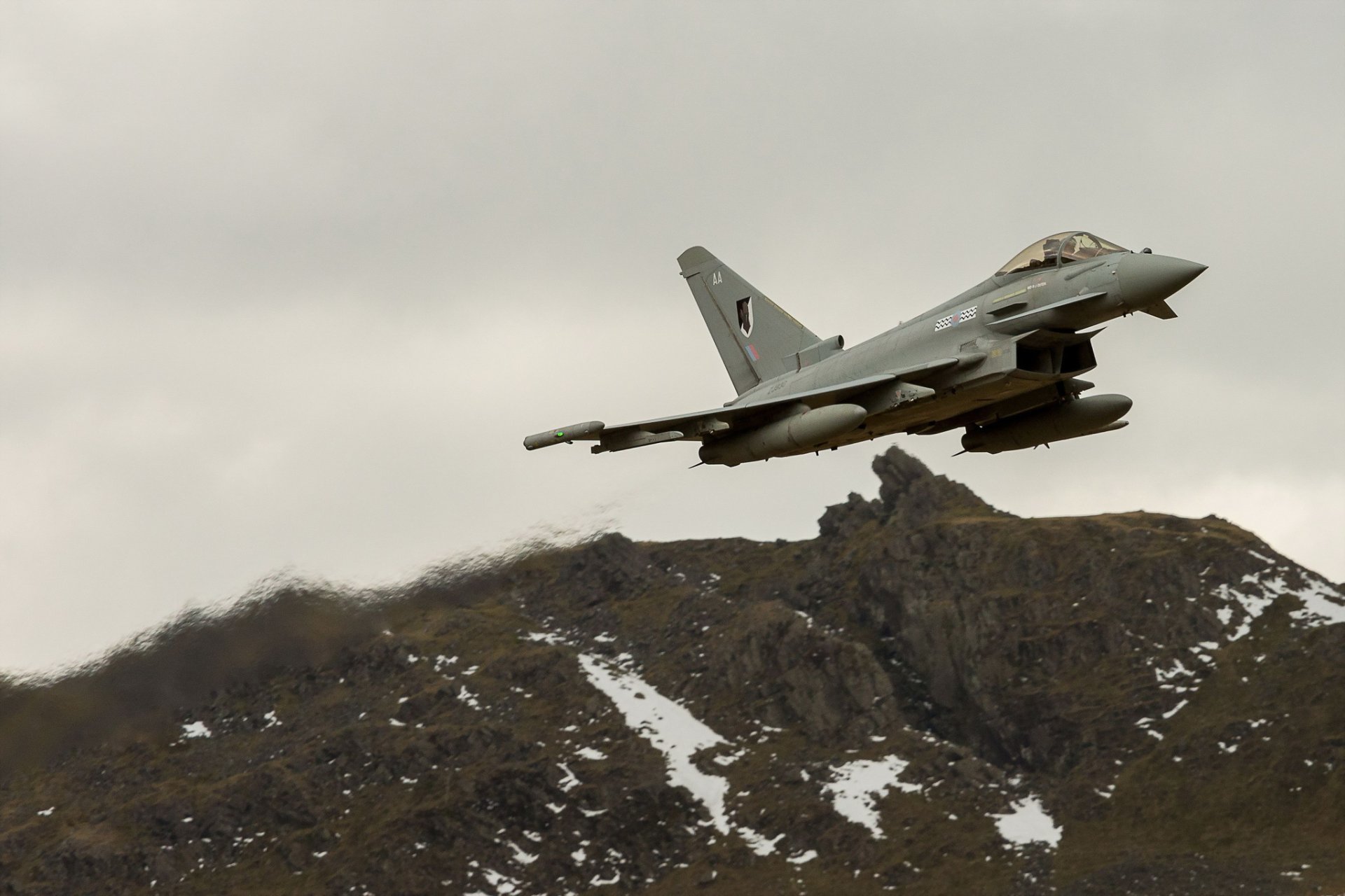 raf typhoon buzzes helm crag lake district