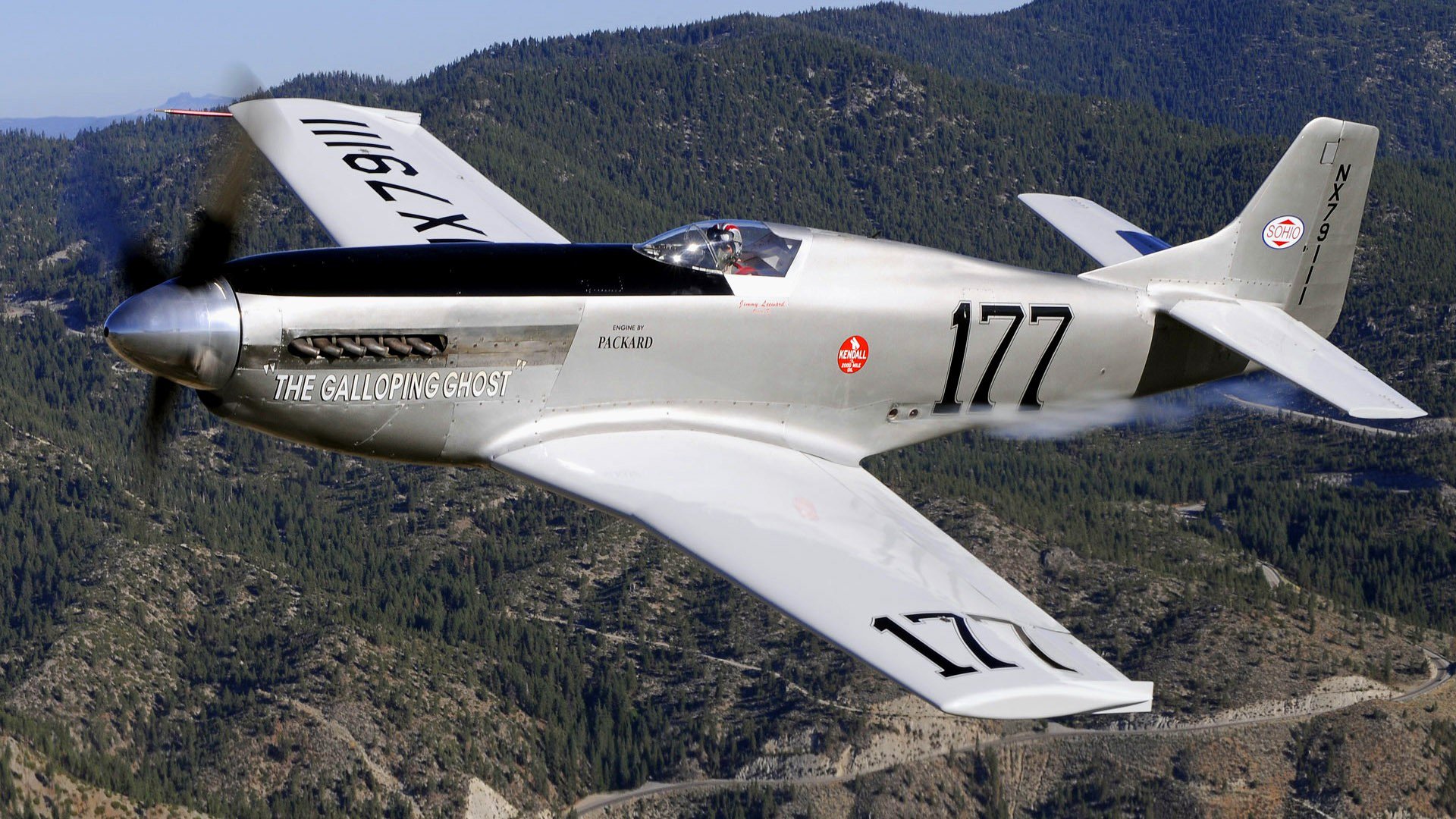 montagna volo pilota elica combattente aereo