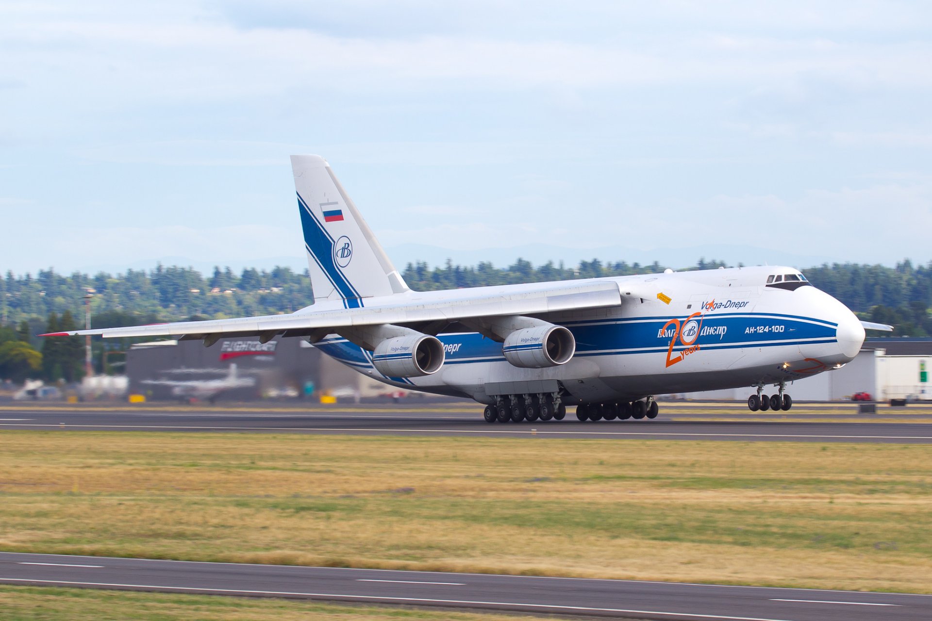 antonov an-124 ruslan aereo da carico