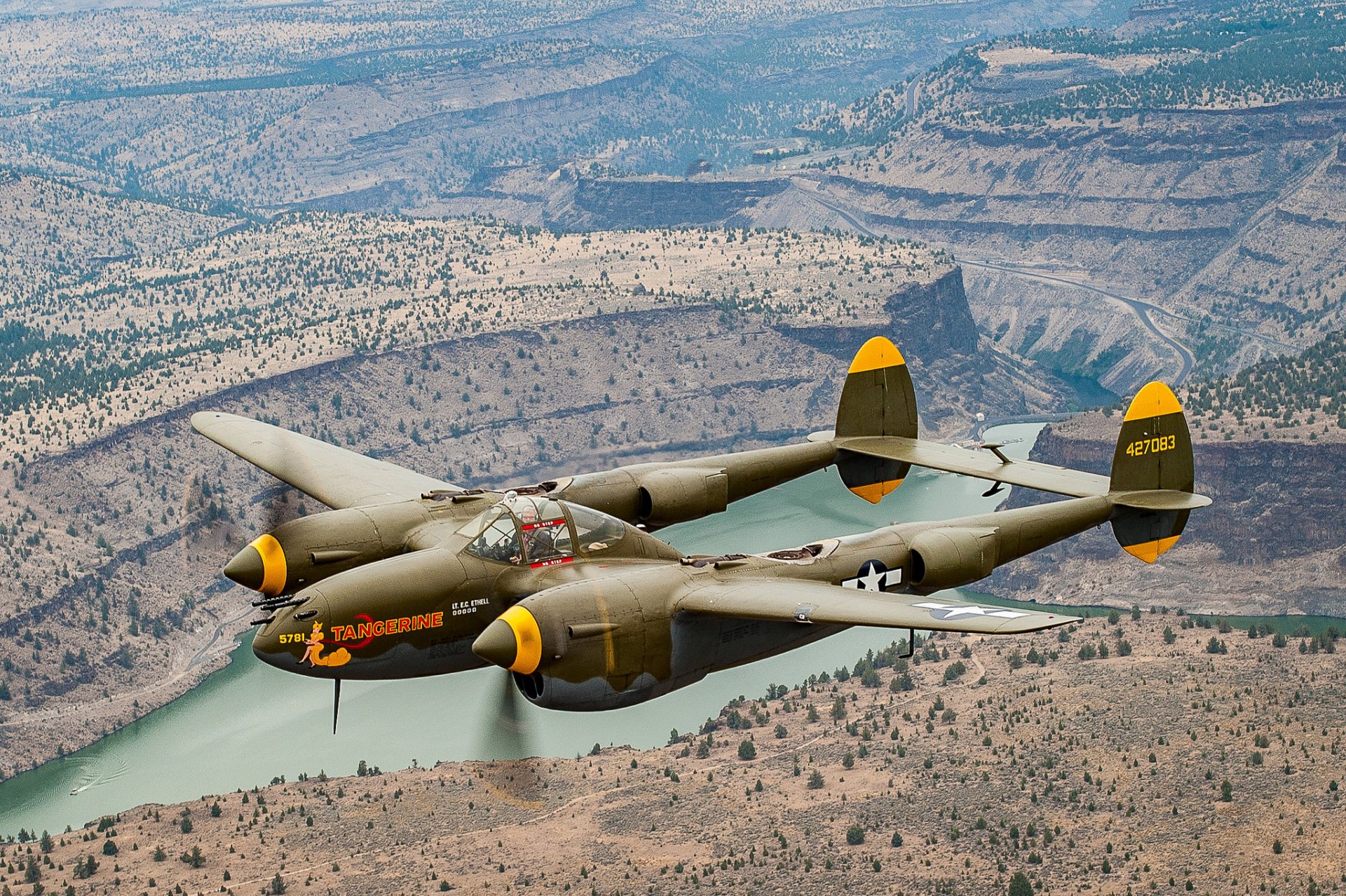 p-38 foudre chasseur vol