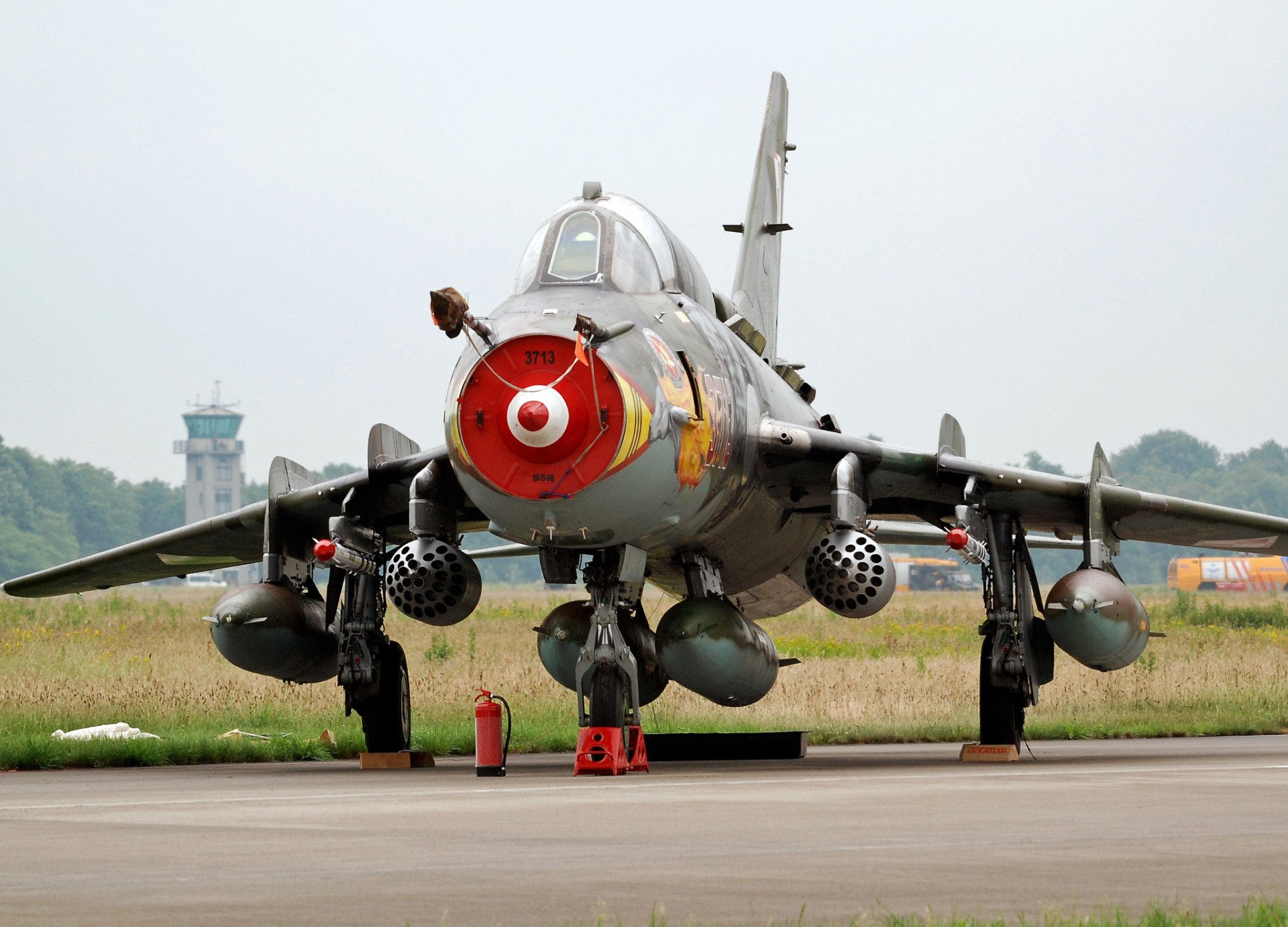 su-22m caza bombardero aeródromo