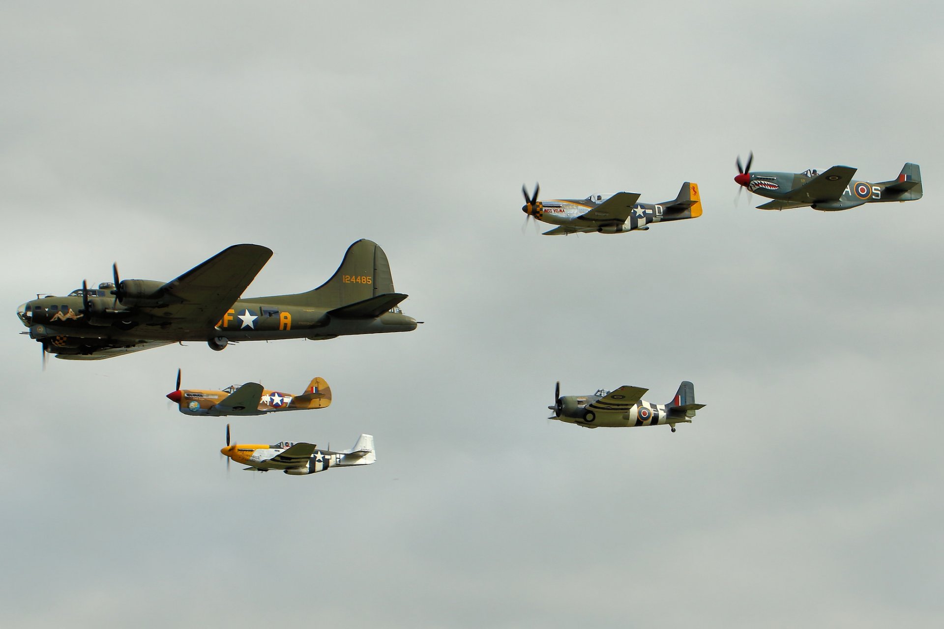 bombardier avions de chasse ciel