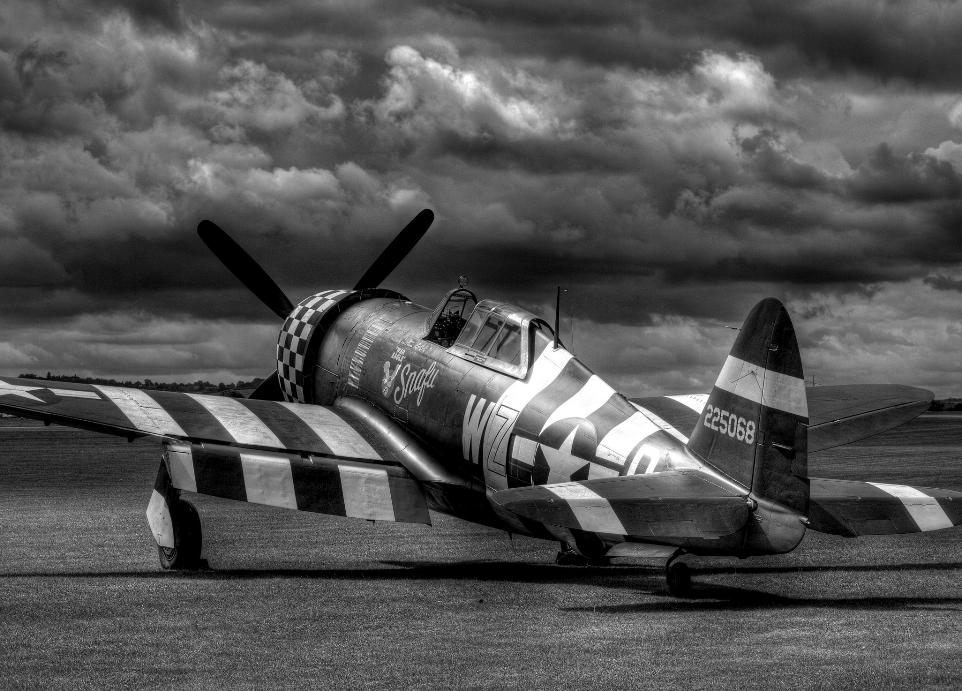 p47 thunderbolt caza aeródromo