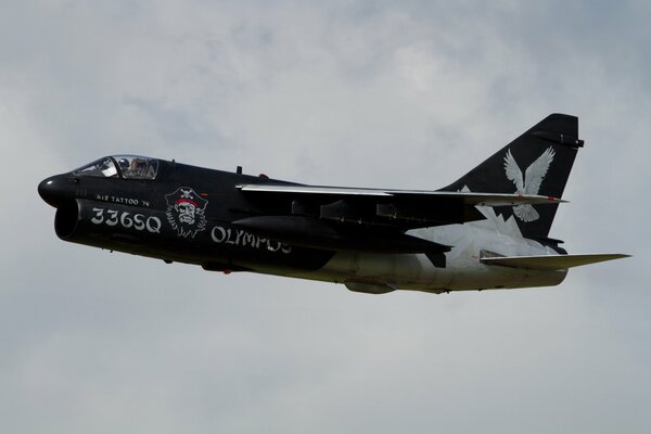 Le redoutable Stormtrooper plane dans le ciel