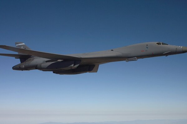 Demonstration flight of the b-1b bomber