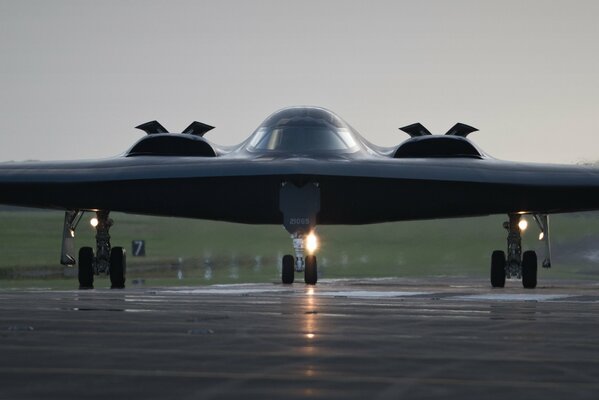 B -2 sprint strategischer Bomber auf dem Flugplatz