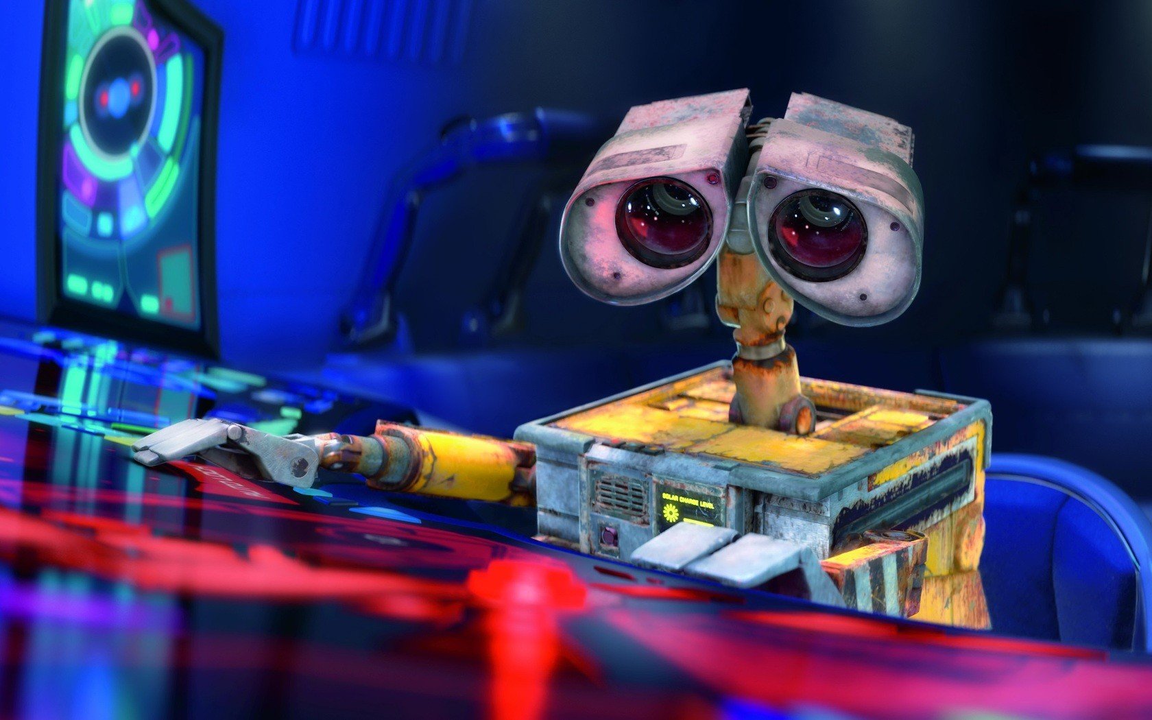 wall-e typing high-tech