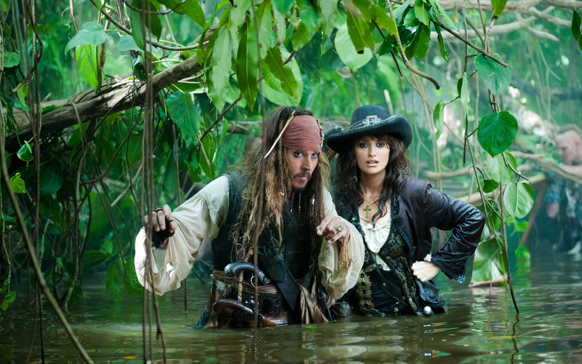 fluch der karibik 4 jack sparrow johnny depp wasser dschungel mädchen pistolen