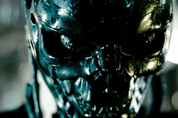 Głowa Terminatora z filmu