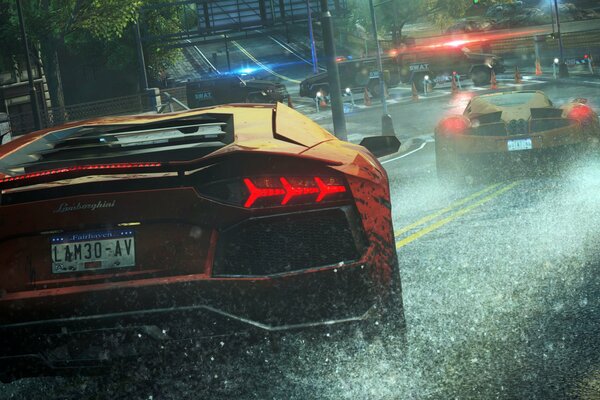 Lamborghini steals from the police in the rain