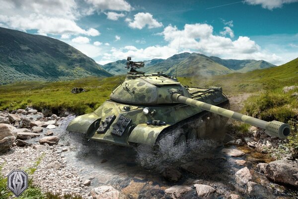 The world of tanks , the tank unfolds the muzzle