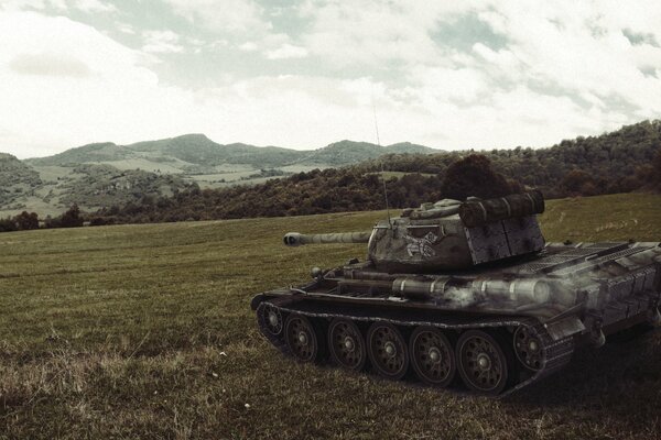 Tanques juego, tanque en el campo de batalla