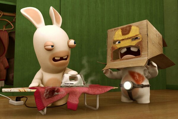 Lapins rabbids avec fer et dans une boîte en carton