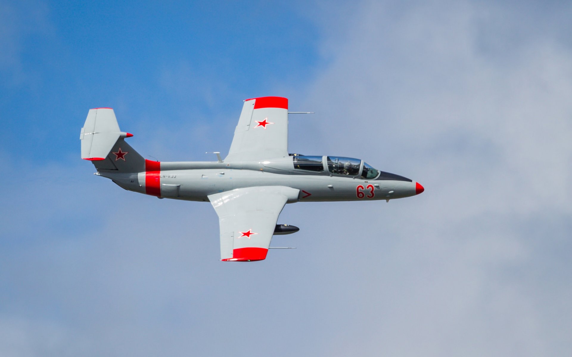 l-29 delfin dolphin trainer plane