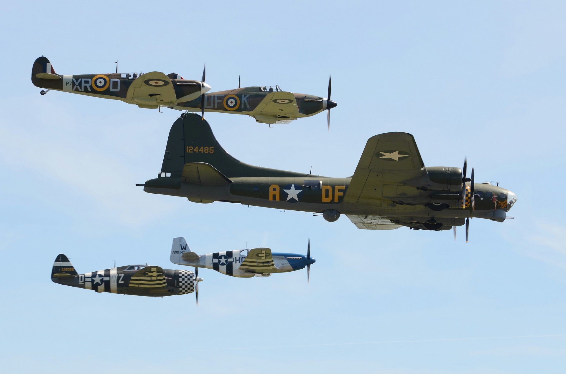 boeing b-17 bomber p-51 mustang p-47 thunderbolt spitfire hawker hurricane