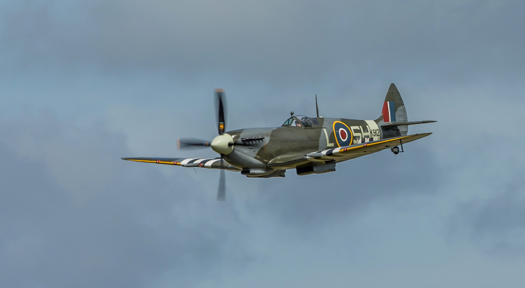 upermarine spitfire sky flight propeller plane fighter interceptor scout