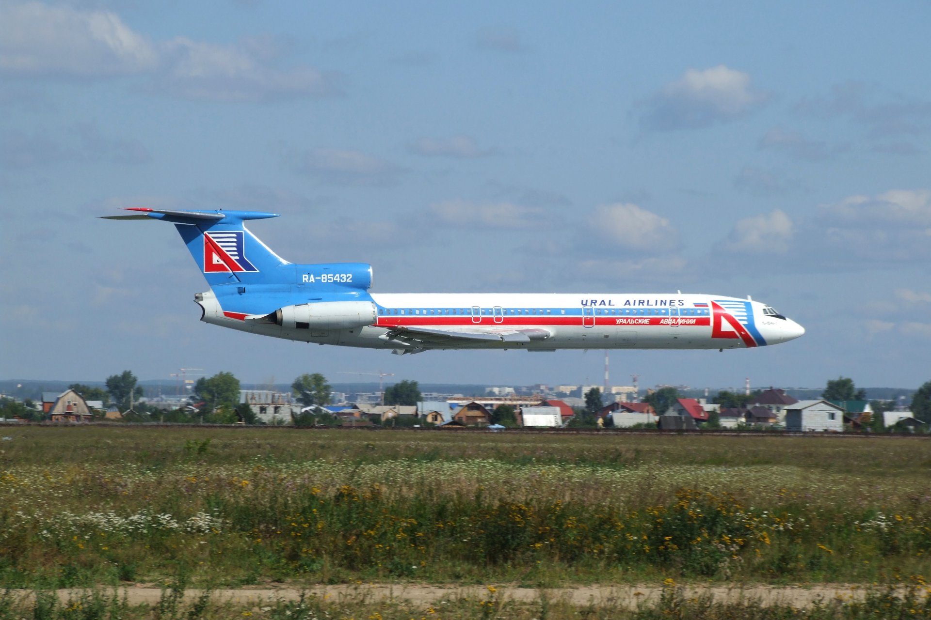 tupolev tu-154 aereo passeggeri sovietico aeroporto di casa ural airlines tu-154 passeggero aereo volo casa ural airlines