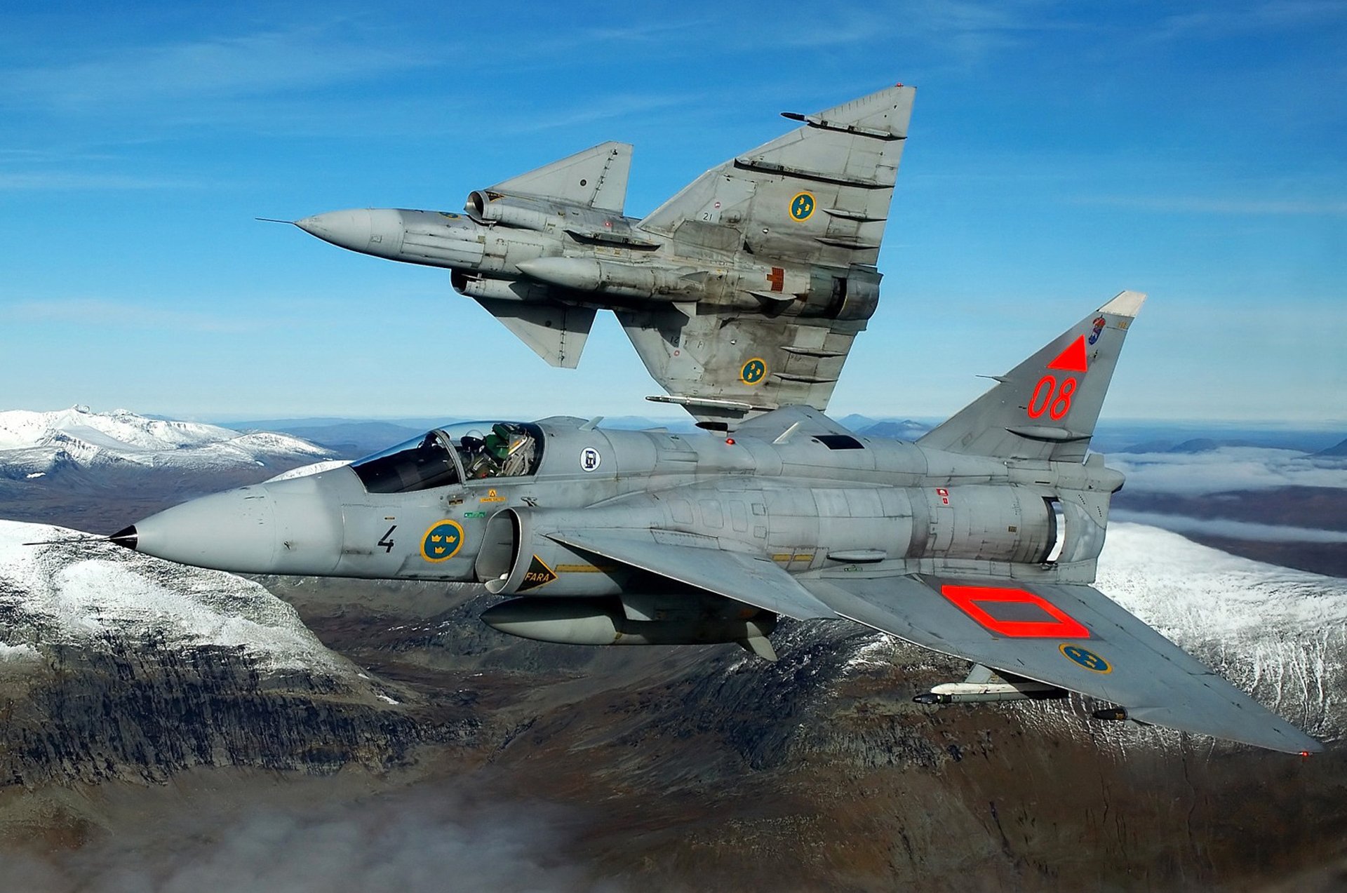 himmel berge schnee flugzeug kämpfer fliegen pilot paar