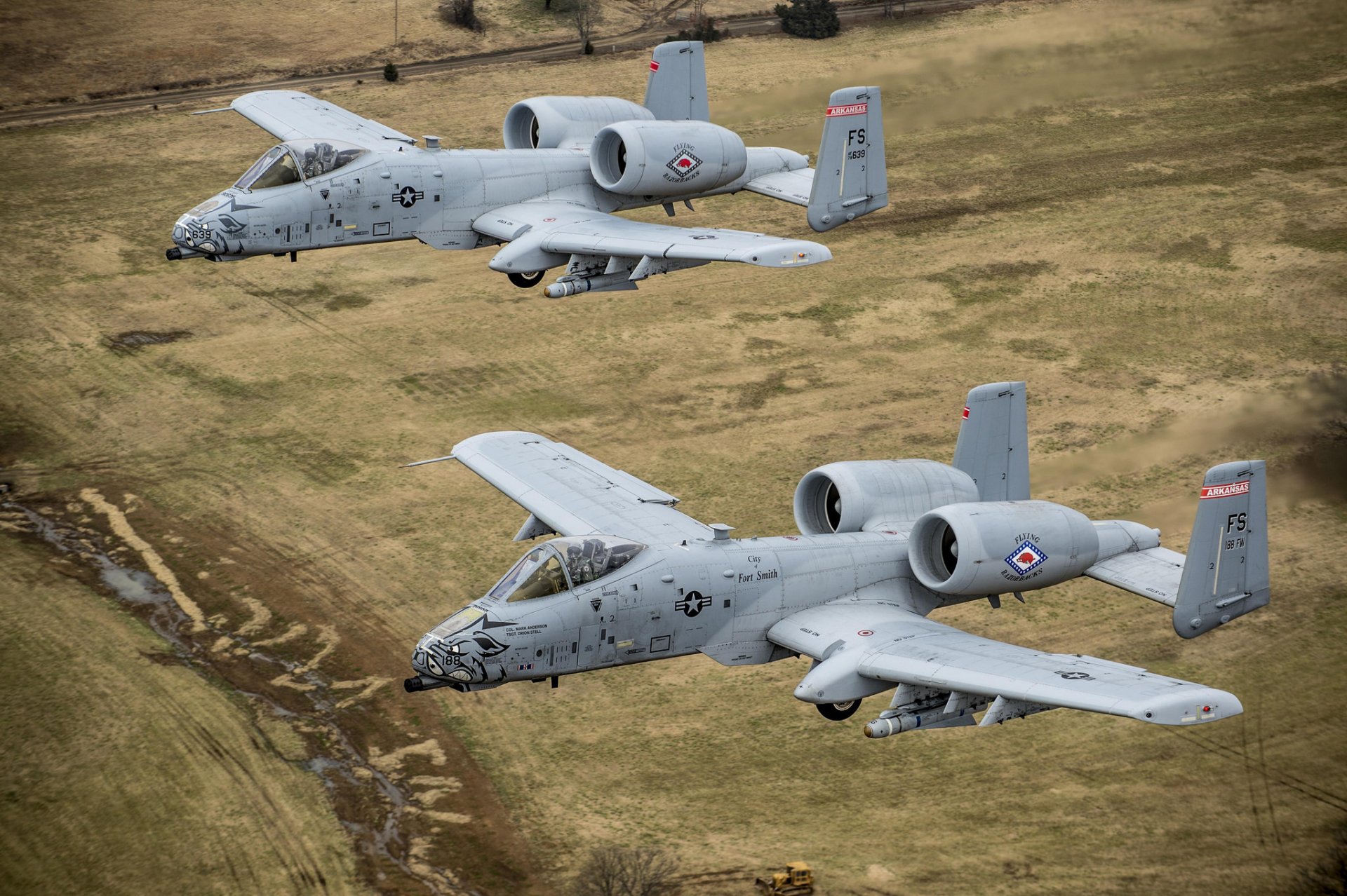 a-10 thunderbolt ii thunderbolt ii aerei d attacco coppia terra