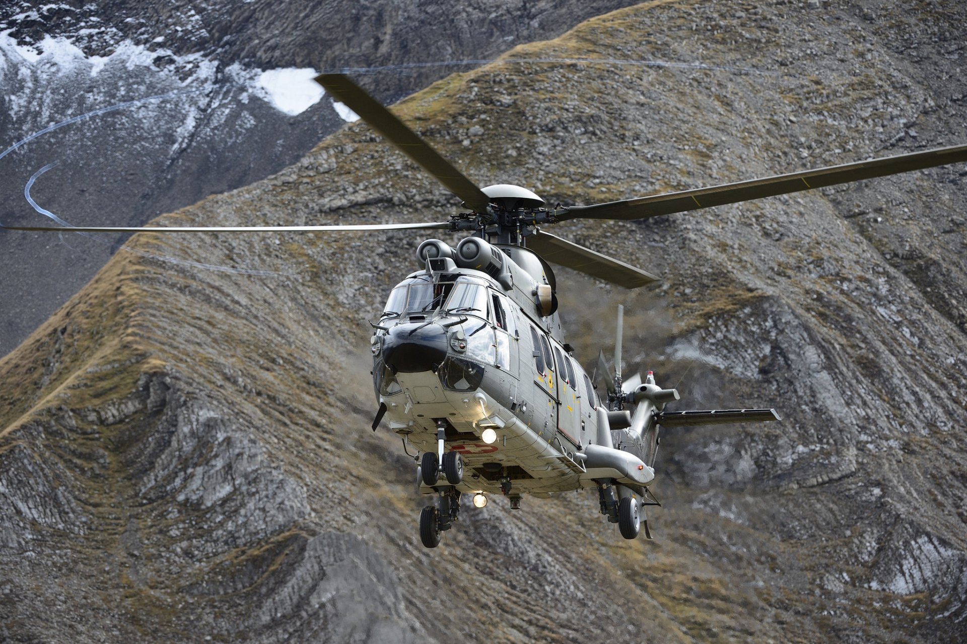 eurocopter puma mehrzweck fliegen berge