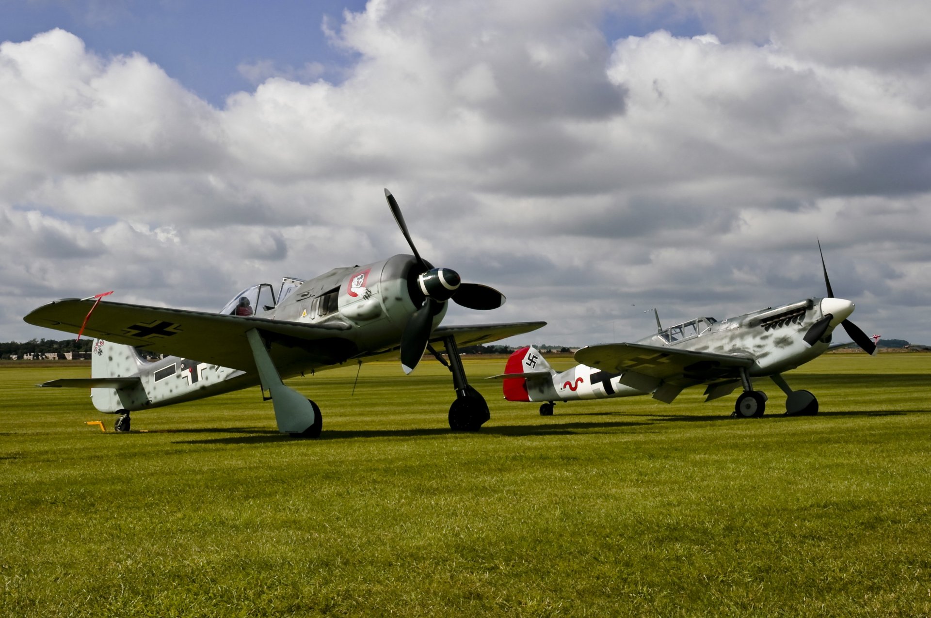 fw-190 bf.109 combattenti della seconda guerra mondiale campo cielo