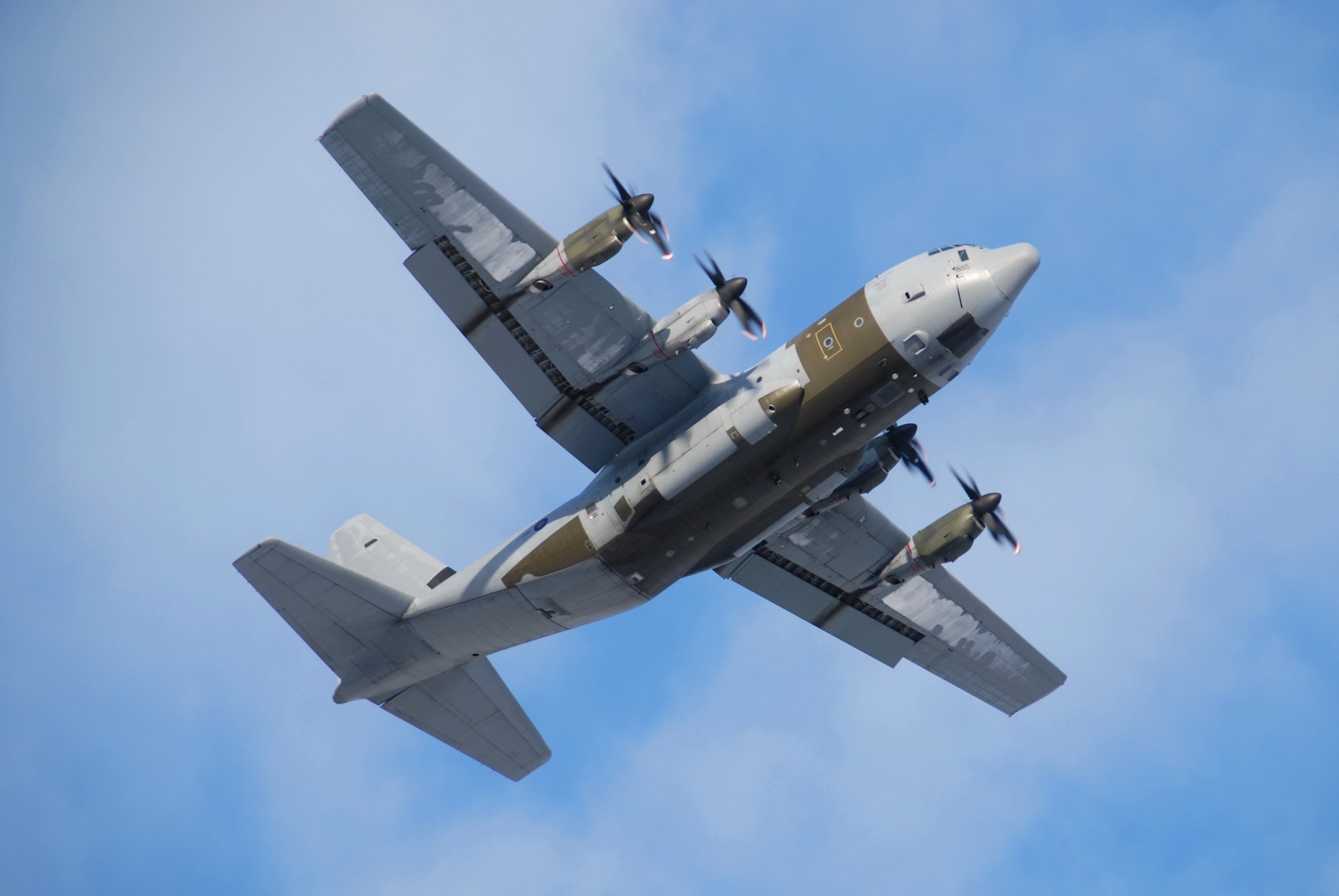 lockheed martin c-130j super hercules transport wojskowy samolot niebo