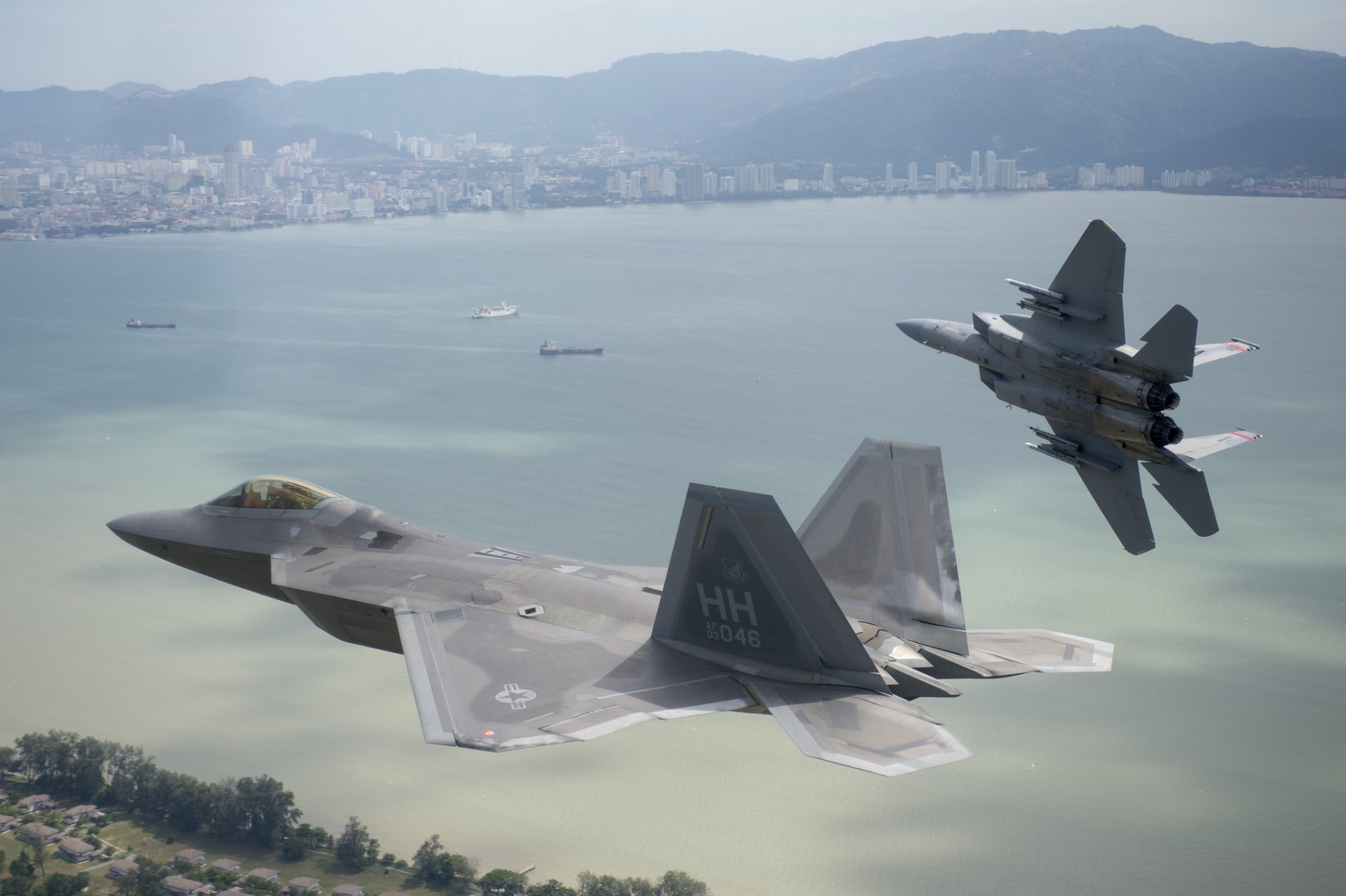 f-22 raptor e-15 chasseurs