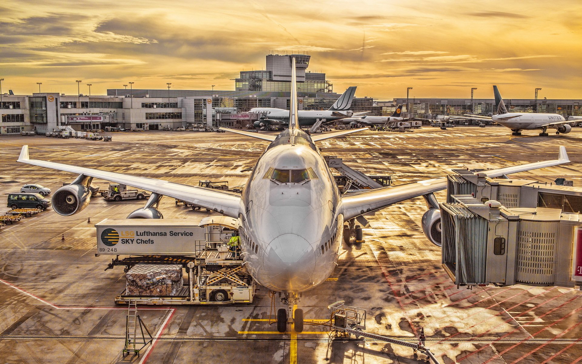 niemcy frankfurt samolot lufthansa zachód słońca hdr