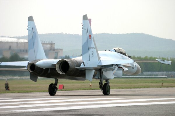 Mehrzweckflugzeug su-35 Kampfflugzeug