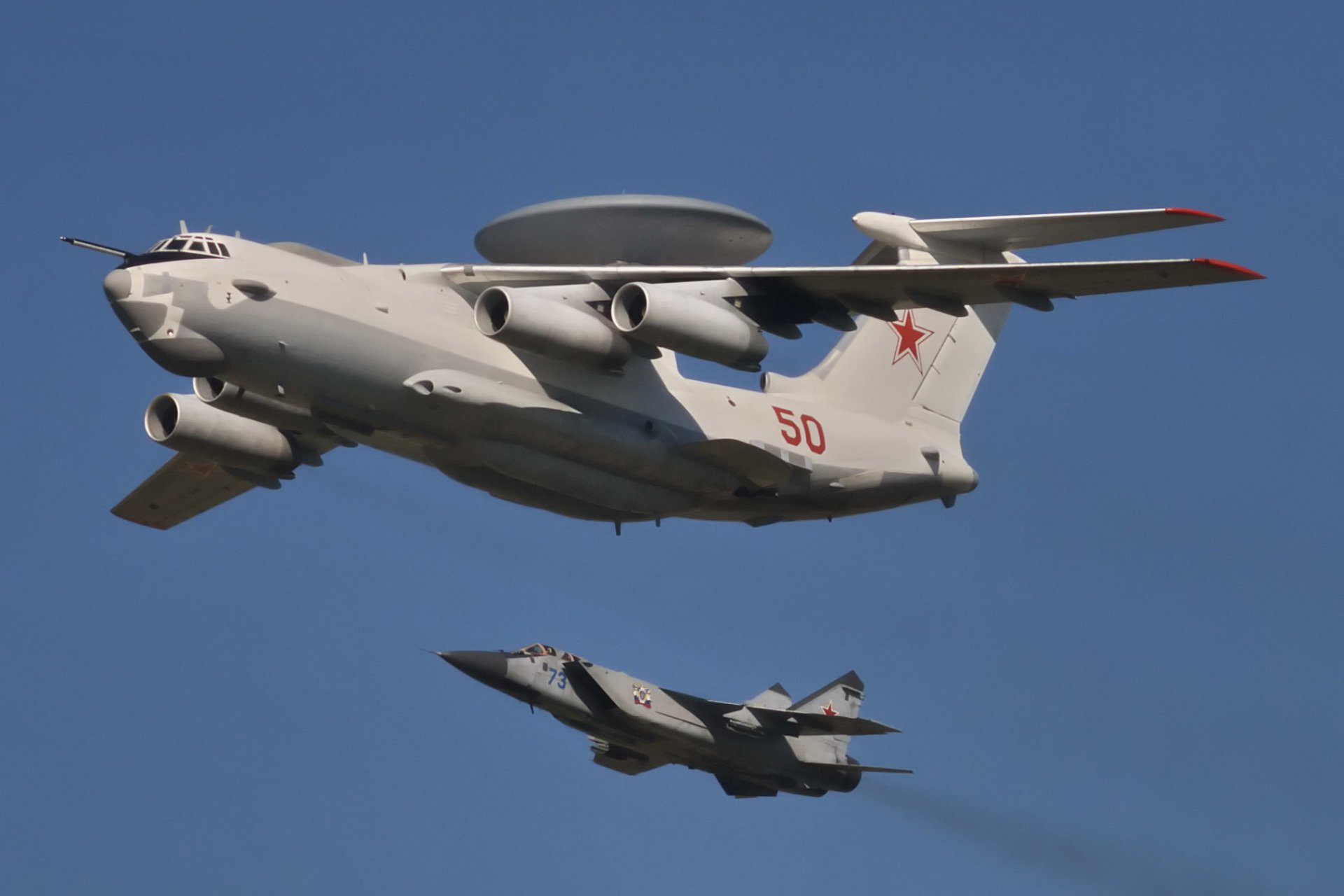 a-50 awacs aereo a lungo raggio di rilevamento radar mig-31 biposto caccia intercettore di volo