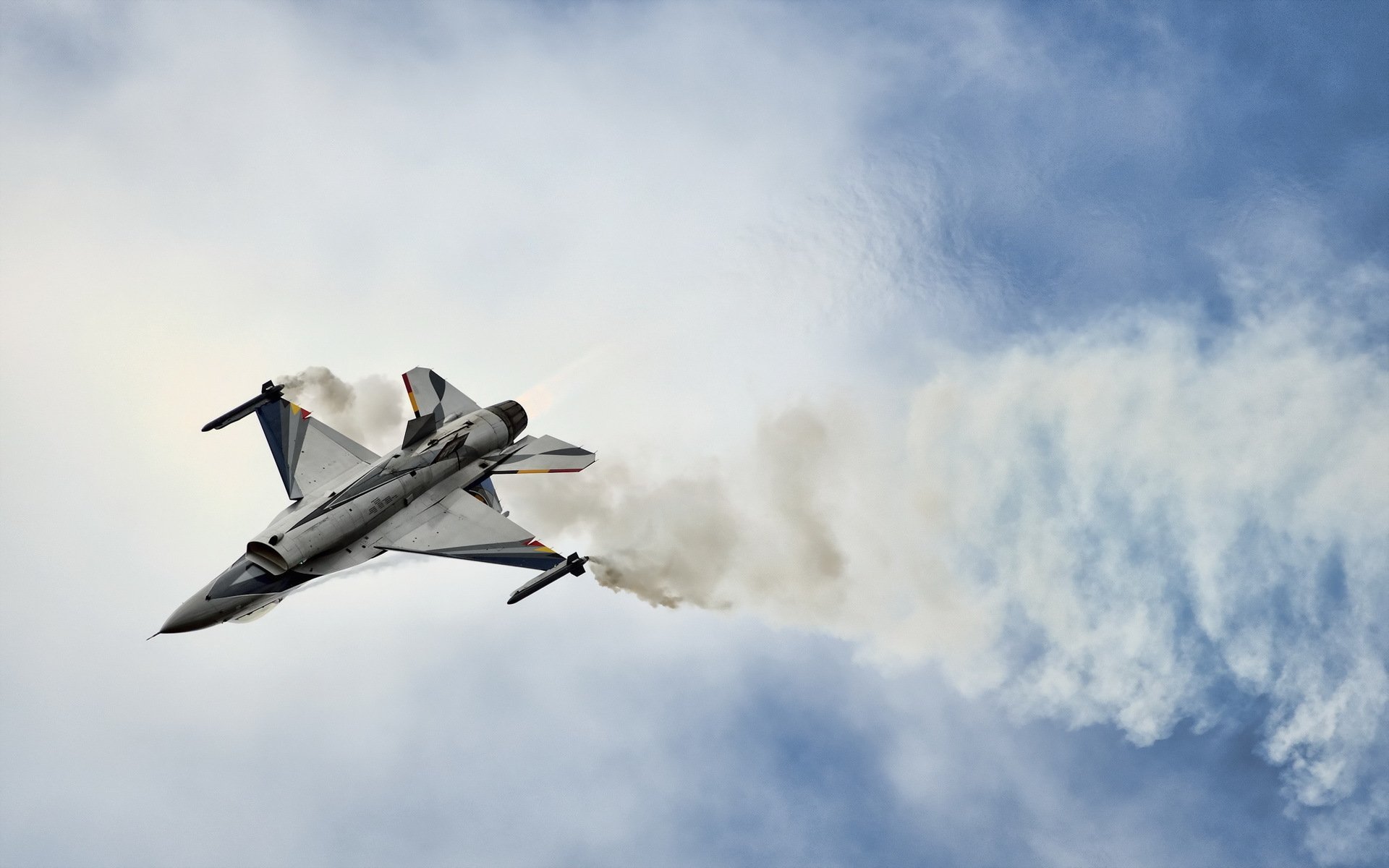 belgijskie siły powietrzne f-16 broń