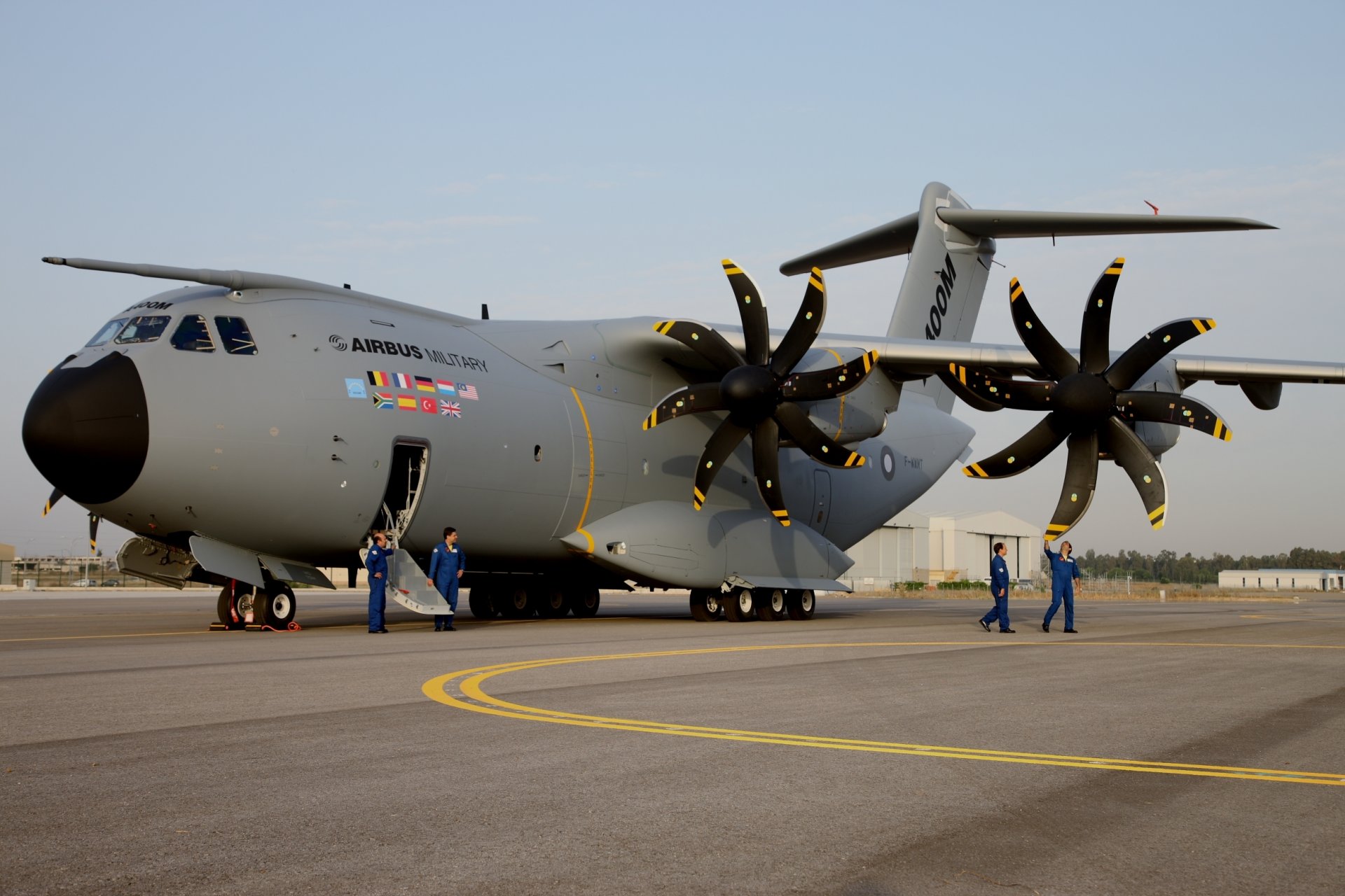 airbus a400m viermotorig turboprop militärtransport flugzeug