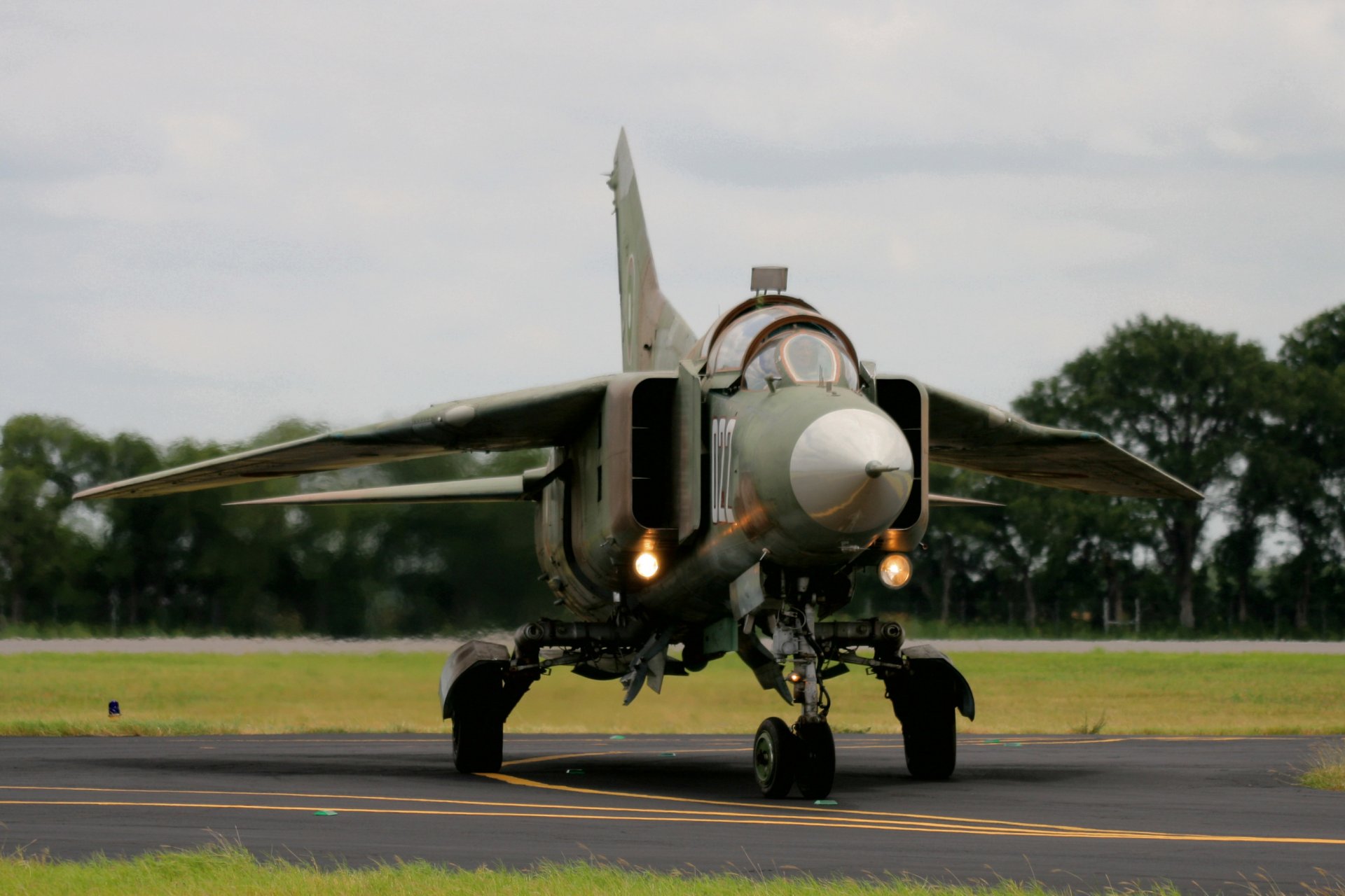 mig-23 mehrzweck kämpfer bomber