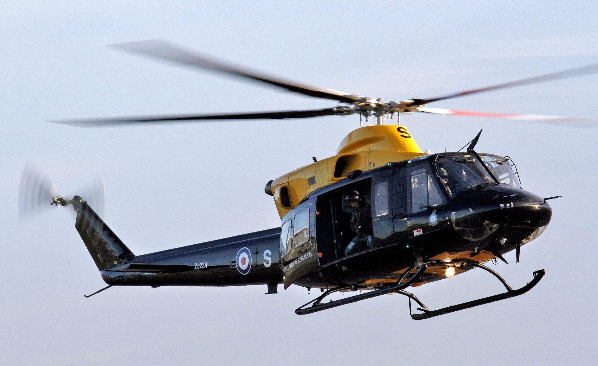 sky bell 412 / ch-146 griffon gryf amerykański wielozadaniowy pilotażowy helikopter