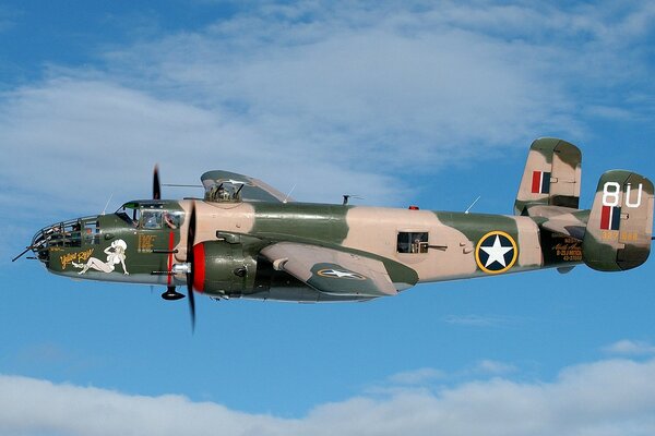 Bombardier bimoteur Nord-américain à cinq places B-25 Mitchell 