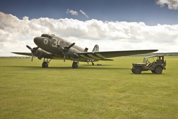 Preparation for the take-off of a military transport aircraft