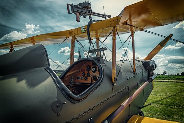 Красивый вид истребителя Первой Мировой войны