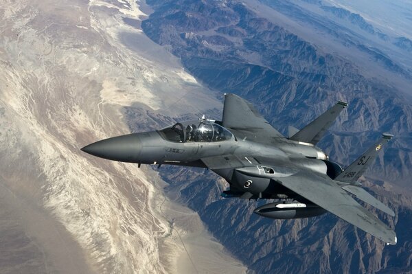Flying a tactical fighter over the mountains