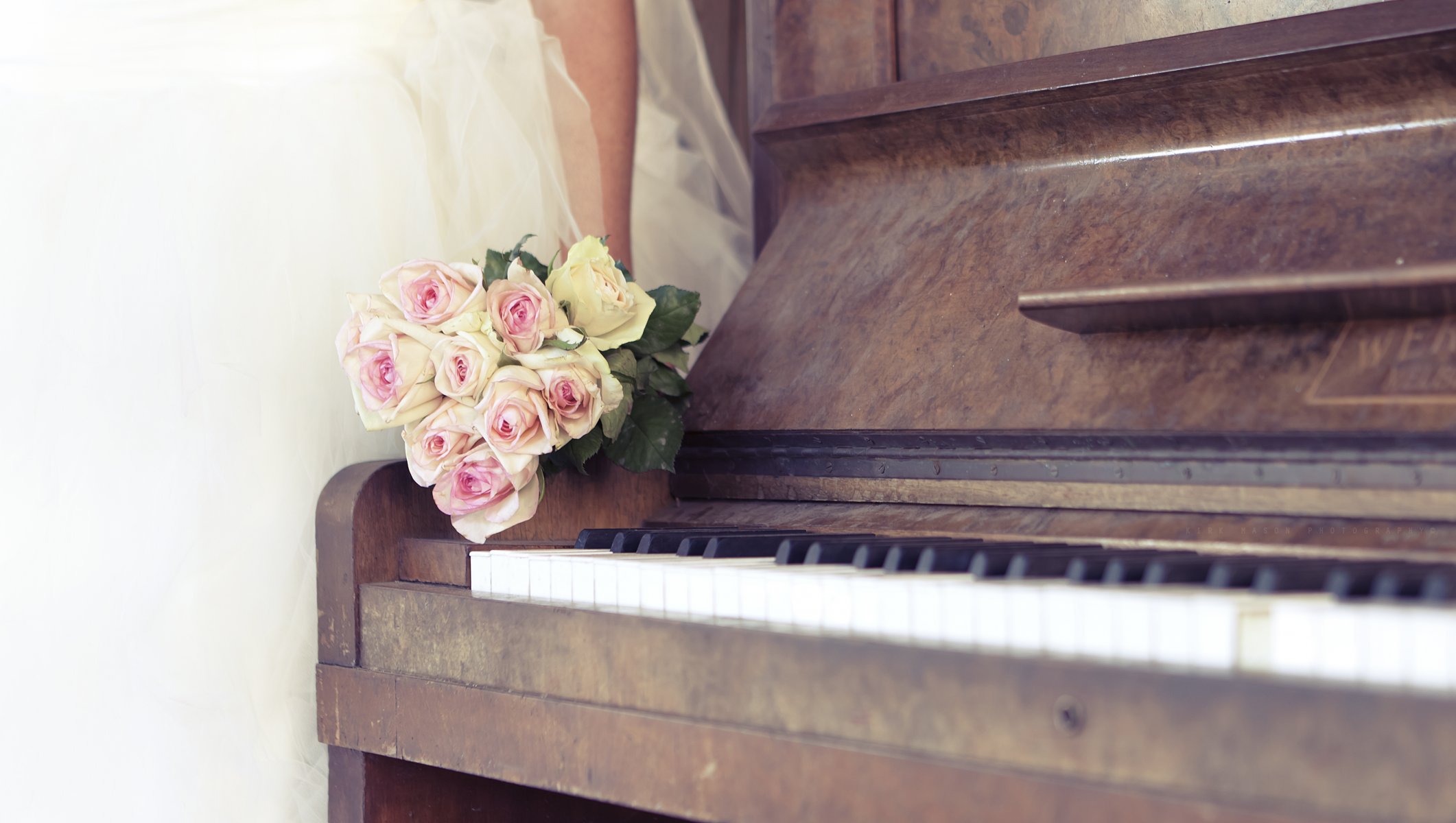 piano key bouquet