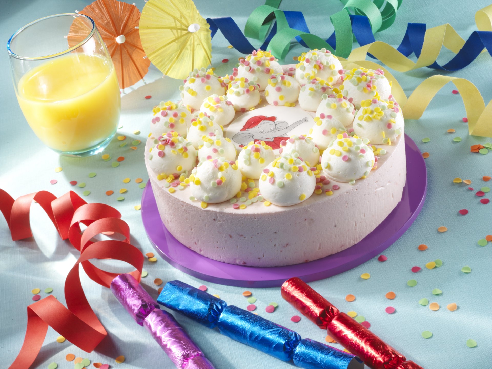 cake holiday birthday juice confetti umbrellas souffle meringue dusting