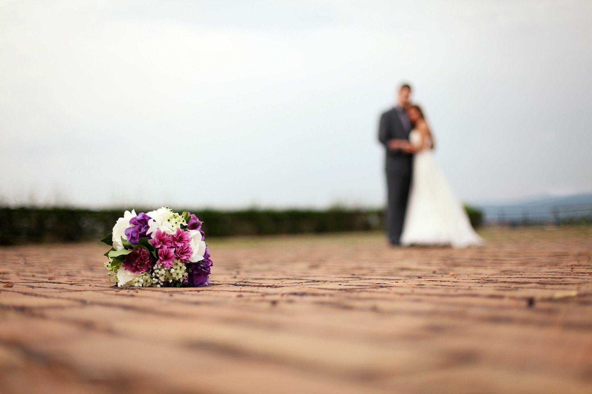 holidays holiday wedding bride groom wedding dress suit bouquet flower flowers leaves close up background wallpaper widescreen full screen hd wallpaper