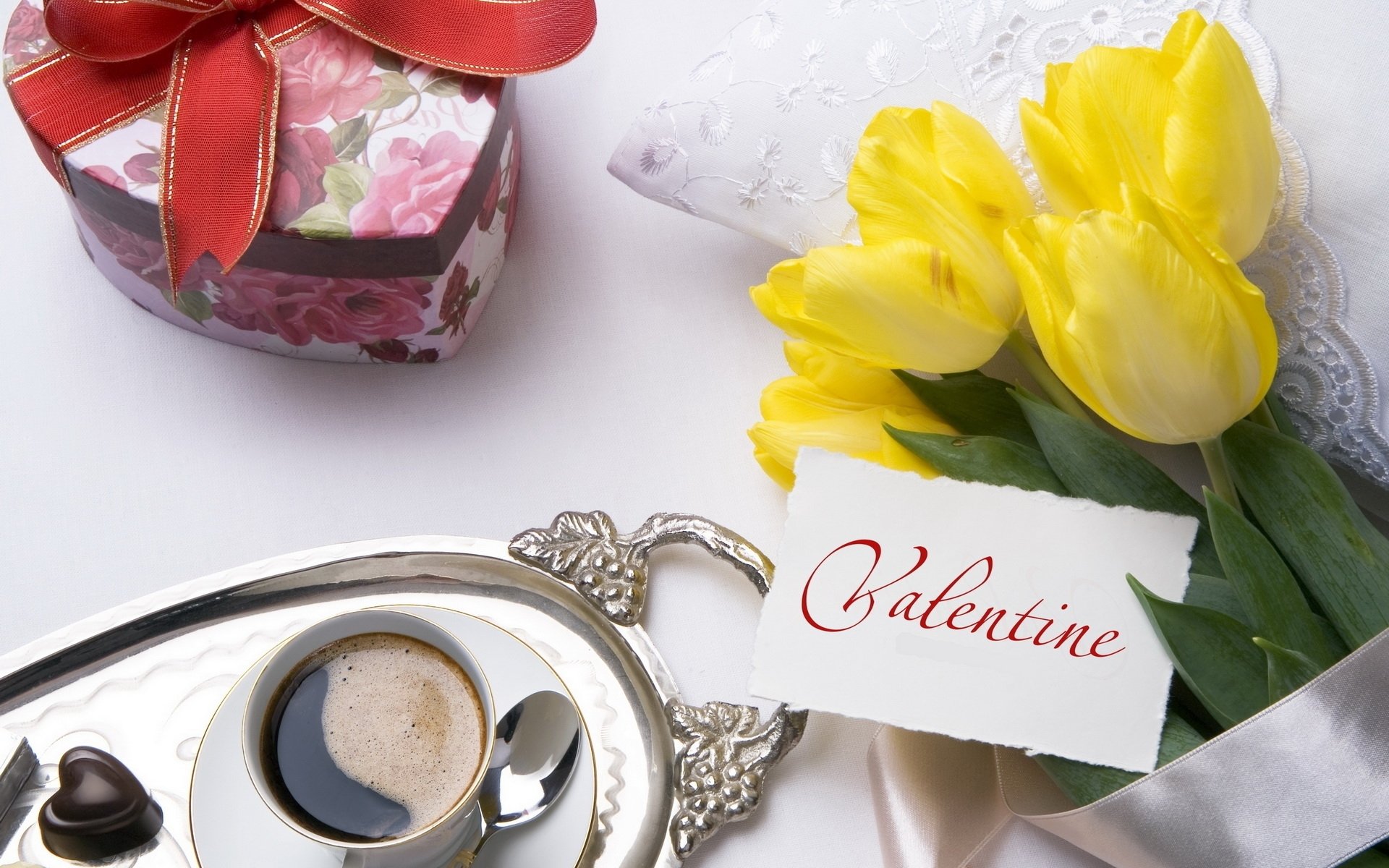 valentinstag tulpen kaffee geschenk