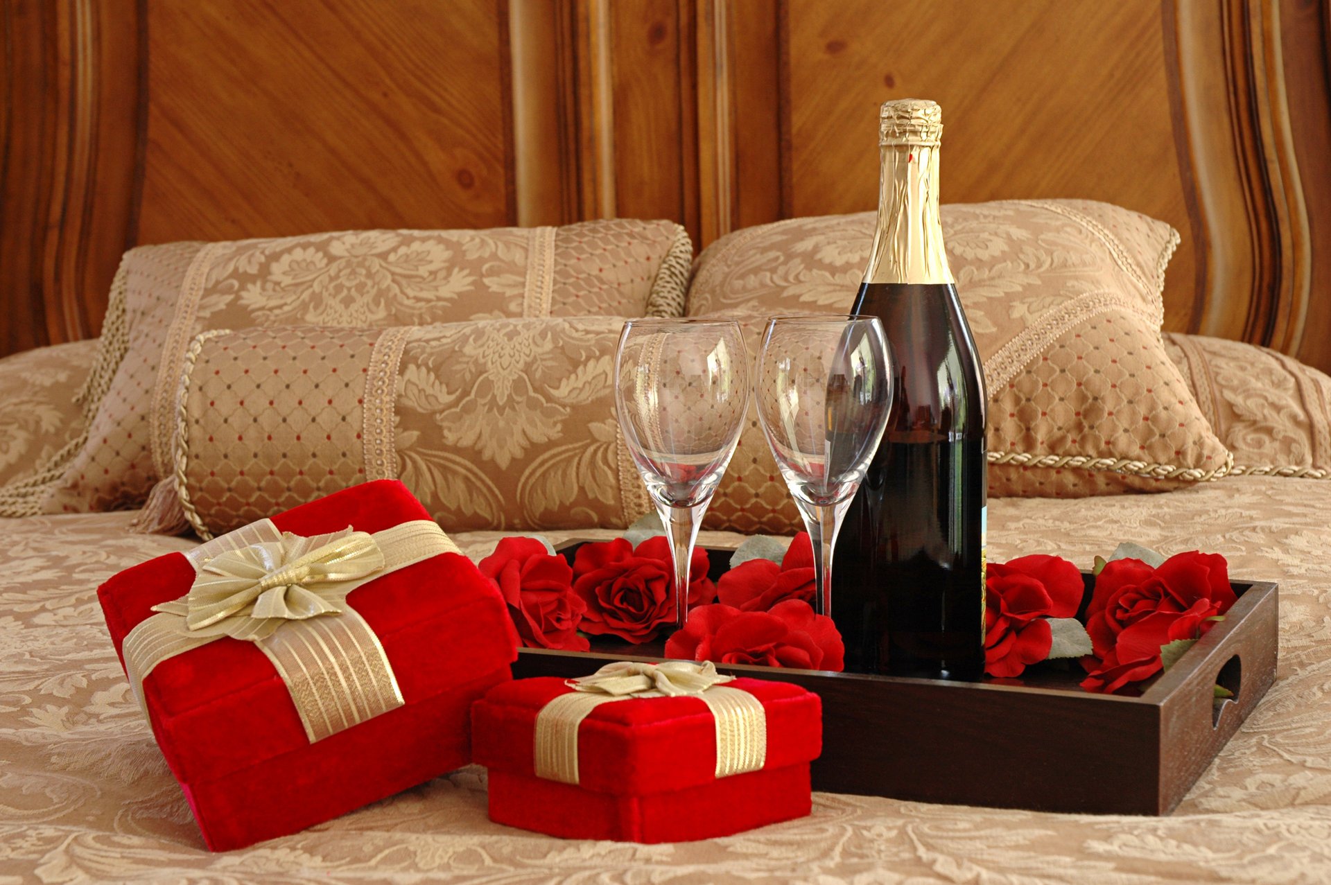 bed tray glasses wine champagne gifts rose